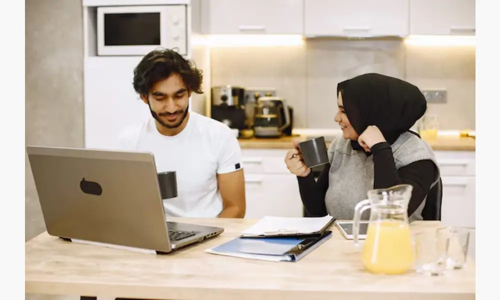 هر چیزی که نیاز است در مورد کسب‌وکارهای خانگی مشهد 1404 بدانید