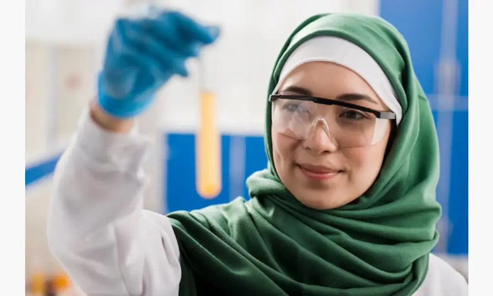 چالشها و فرصتهای بانوان کارآفرین ایرانی در سال 1404